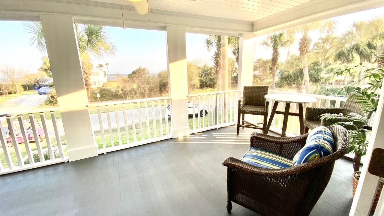 Photo of Patio Balcony in Sullivan's Island
