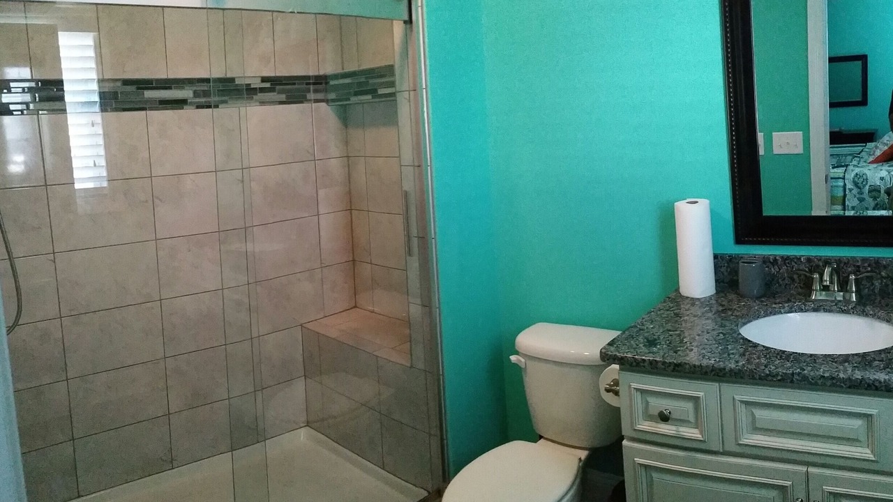 Photo of Bathroom in Garden City
