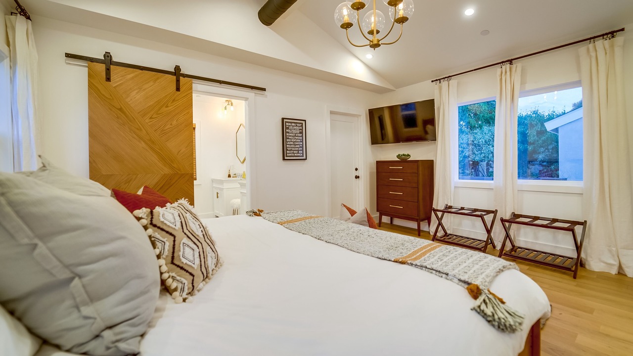Photo of Bedroom in North Central