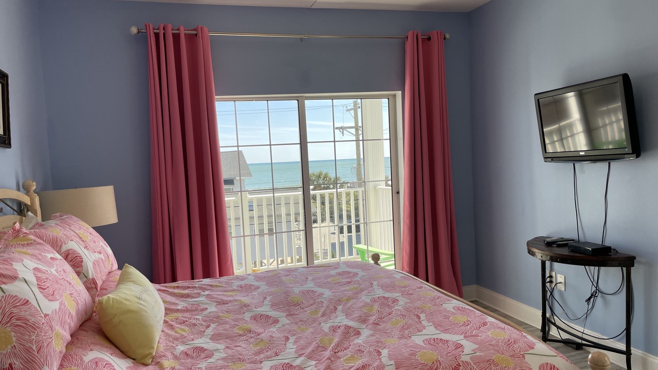 Photo of Bedroom in Crescent Beach