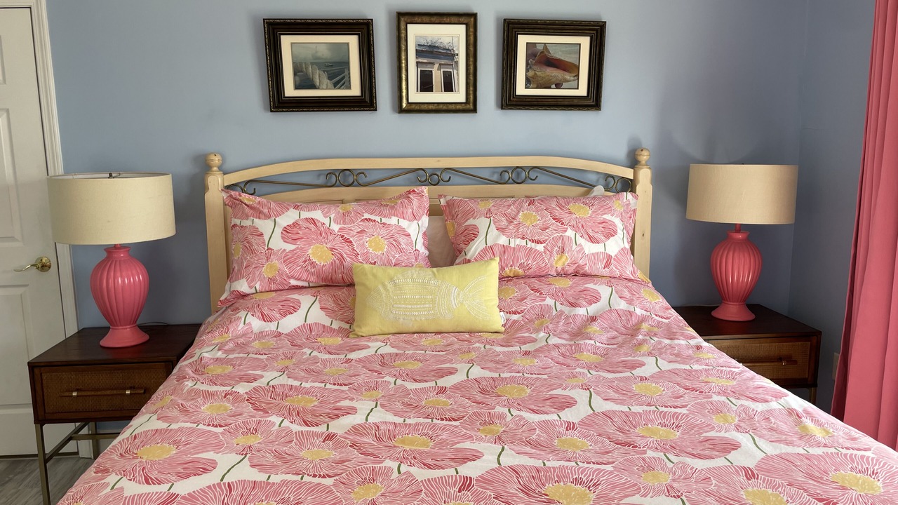 Photo of Bedroom in Crescent Beach