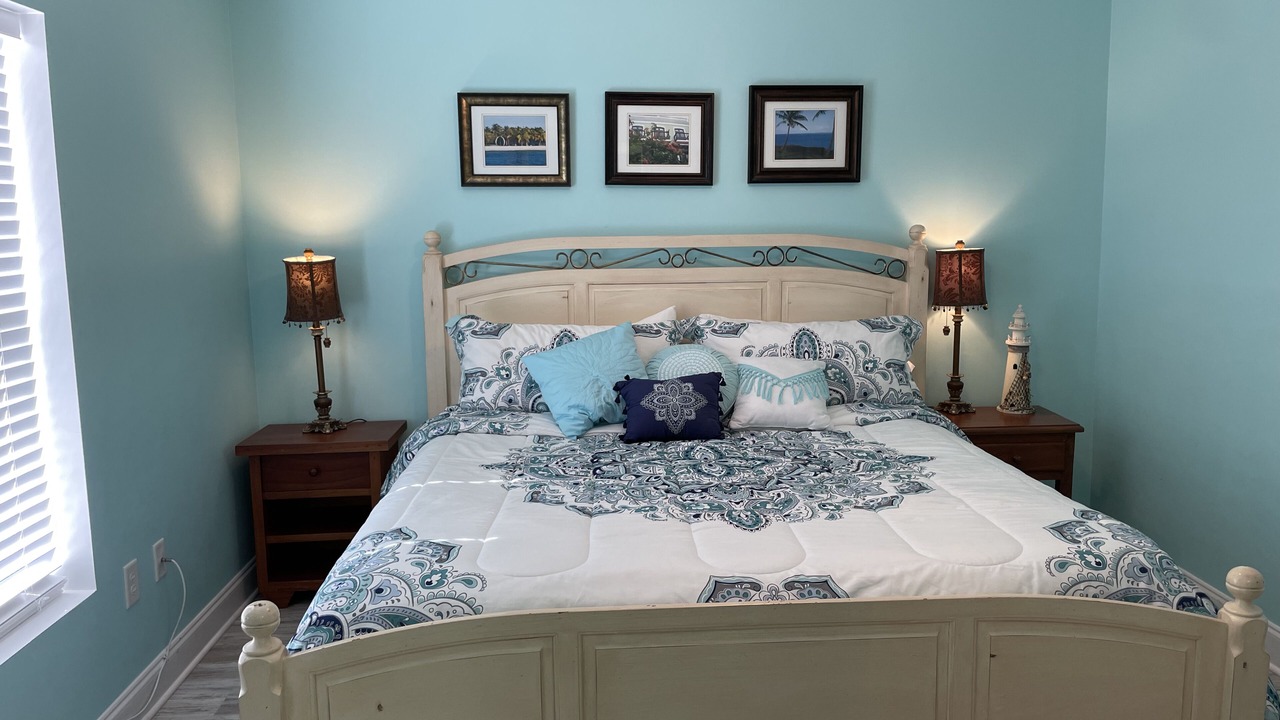 Photo of Bedroom in Crescent Beach