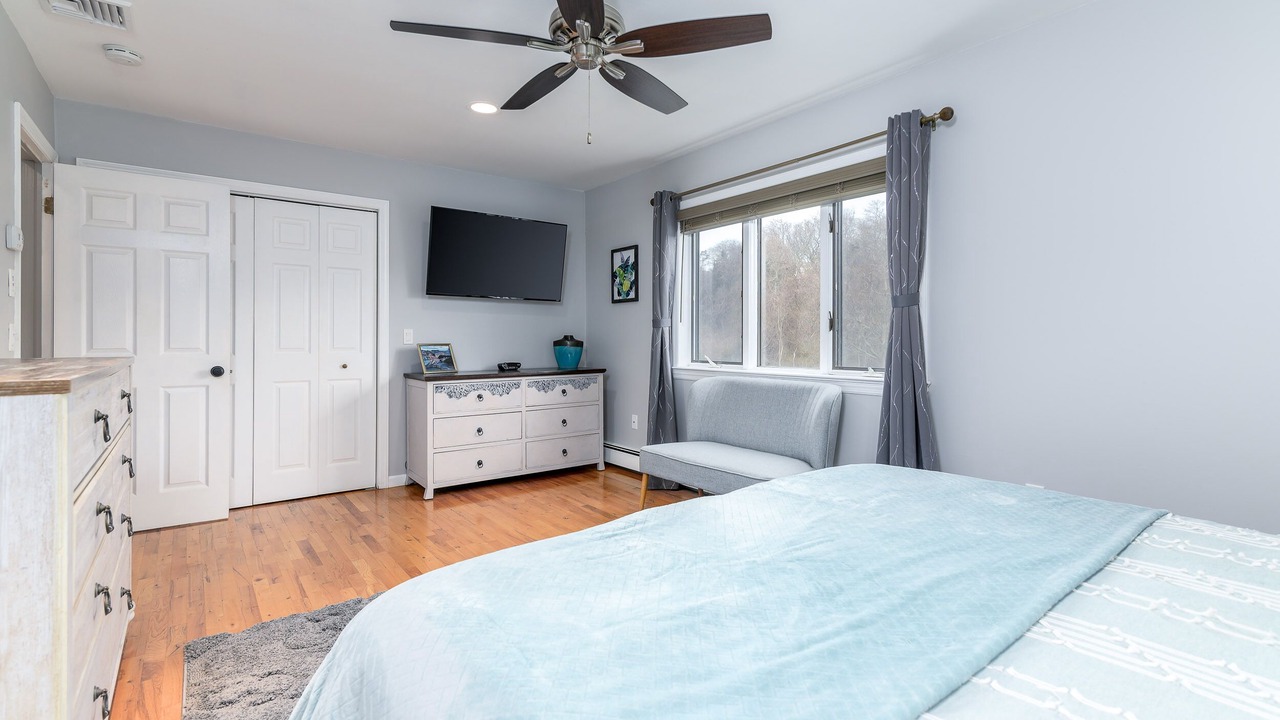 Photo of Bedroom in Mattituck