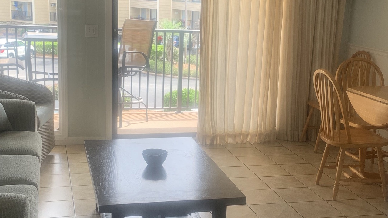 Photo of Livingroom in Folly Field