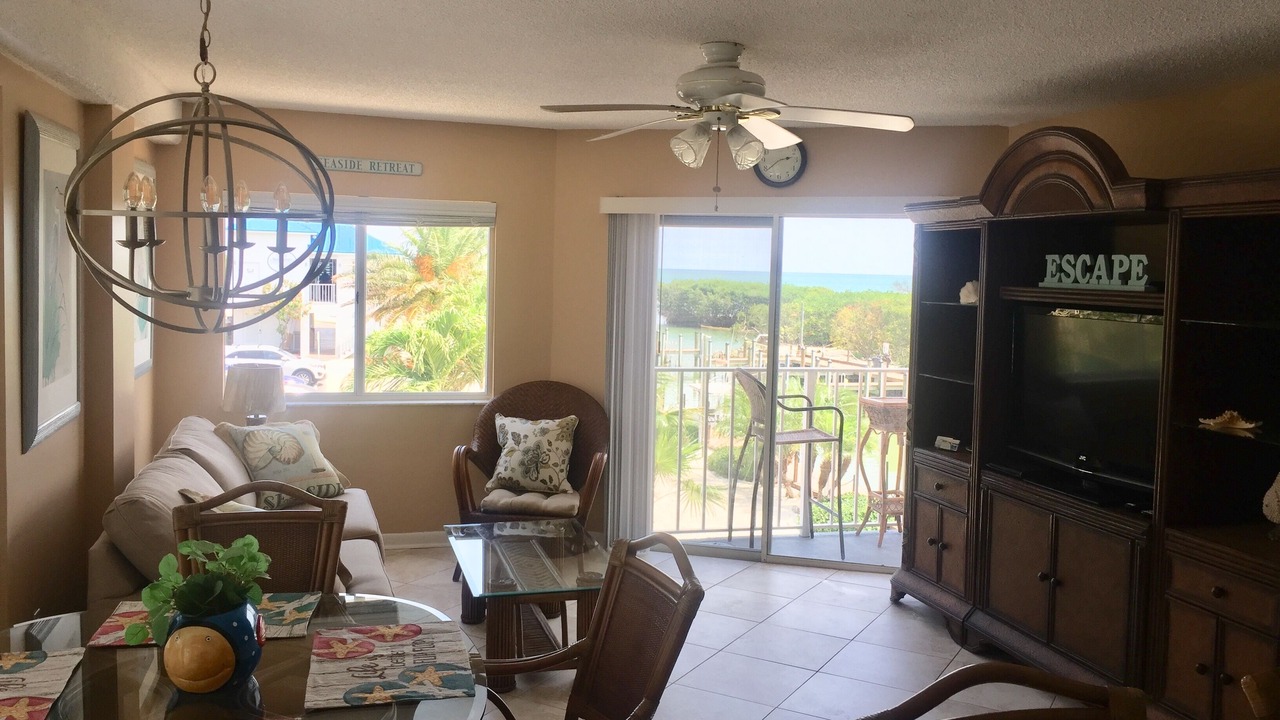 Photo of Livingroom in Tavernier
