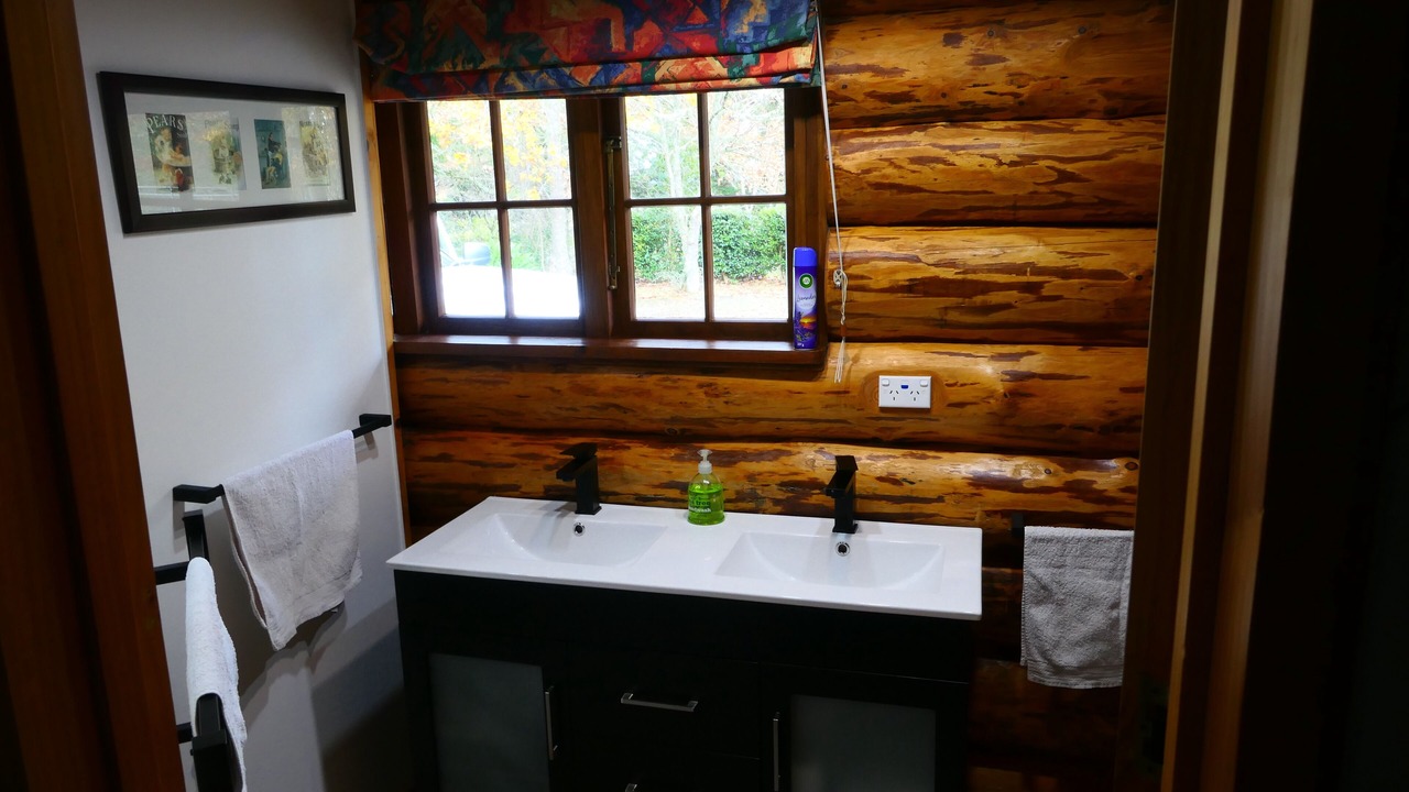 Photo of Bathroom in Raetihi