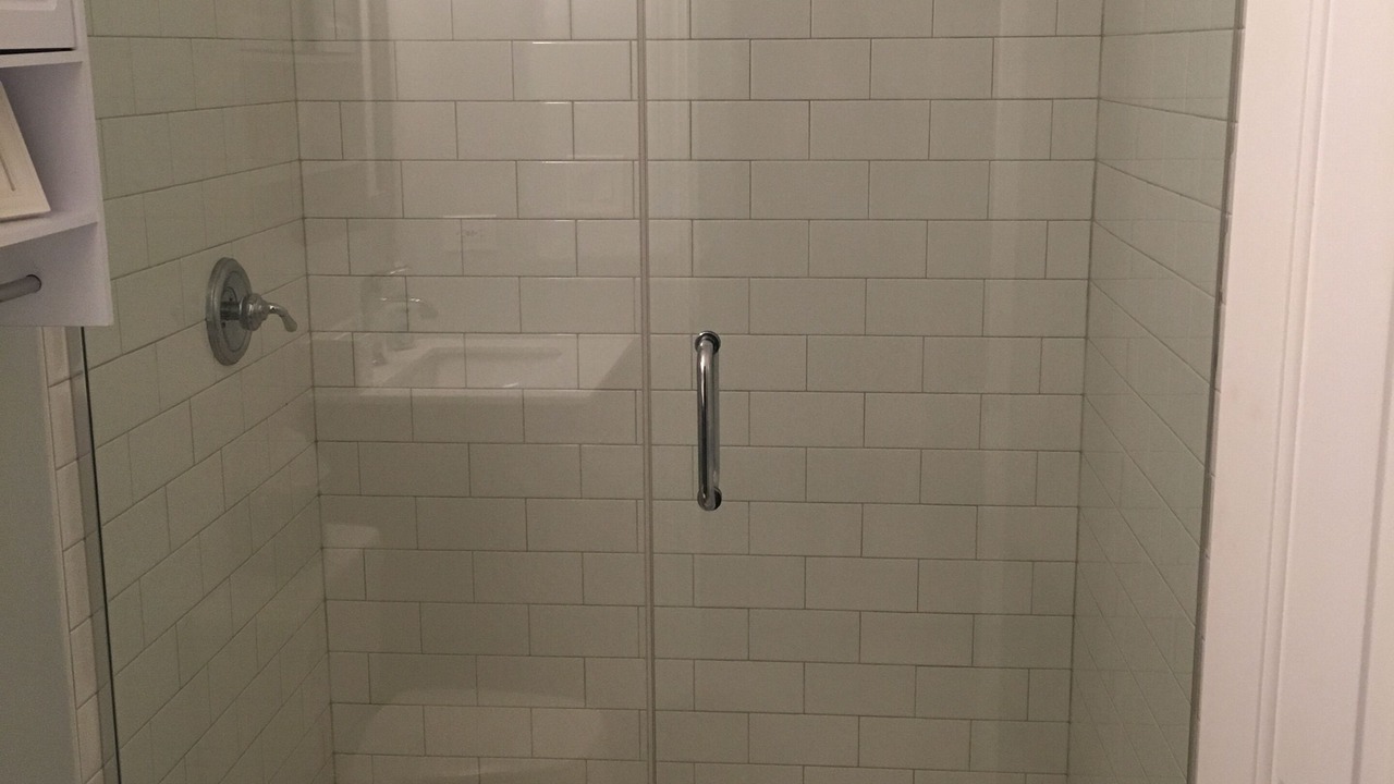 Photo of Bathroom in Lakeview