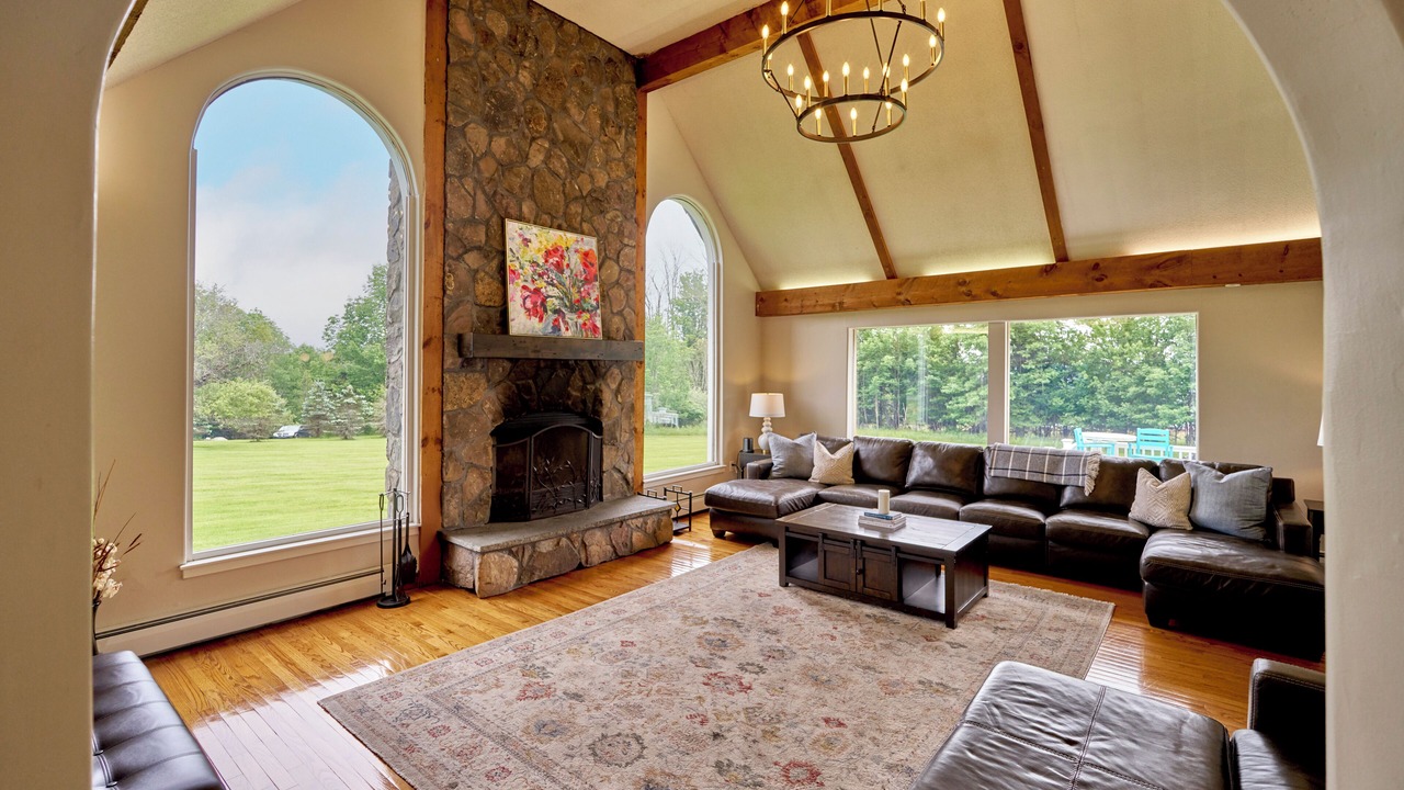 Photo of Livingroom in Beach Lake