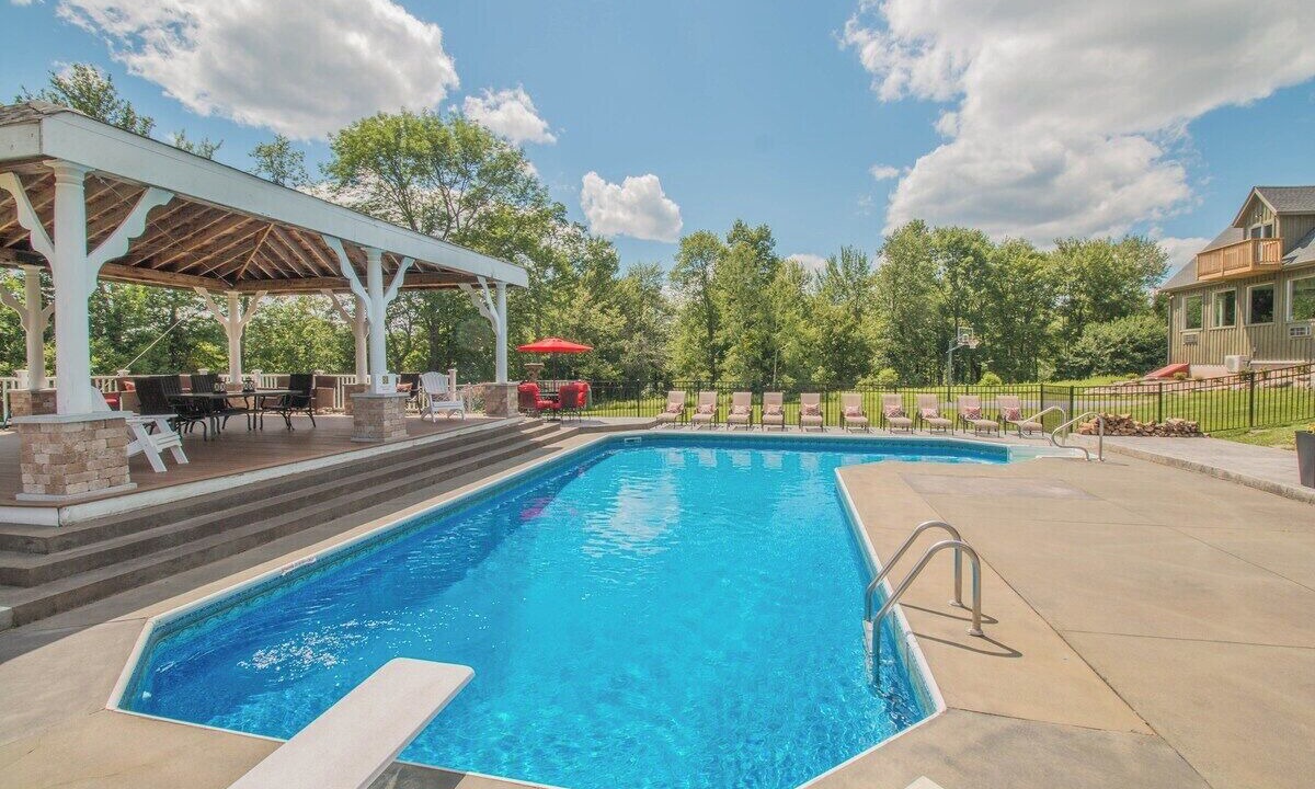 Photo of Outdoor in Beach Lake