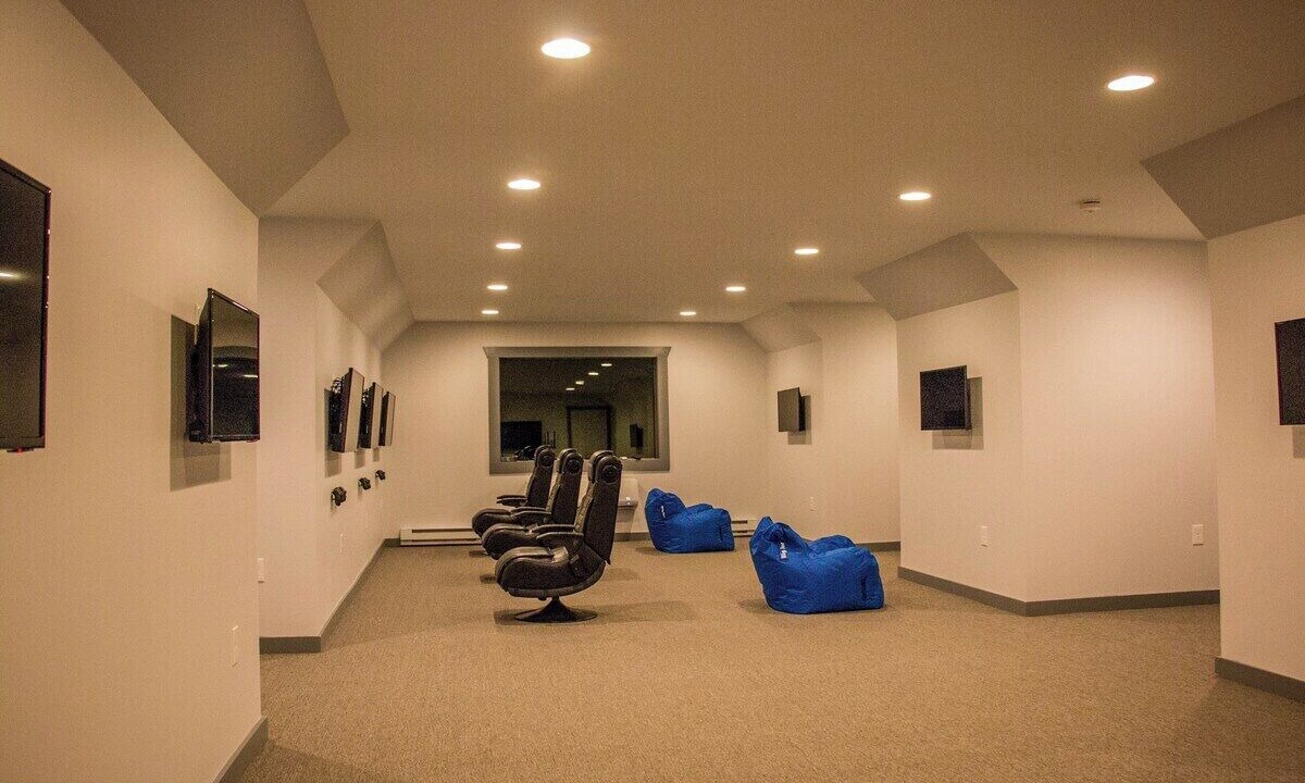 Photo of Bedroom in Beach Lake