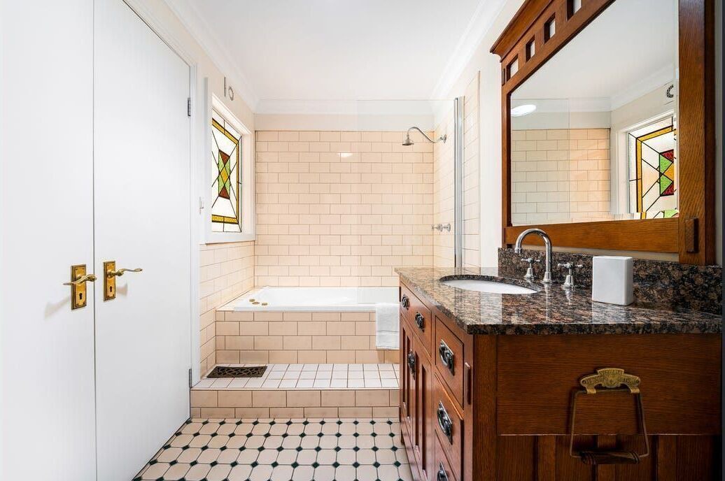 Photo of Bathroom in Leura