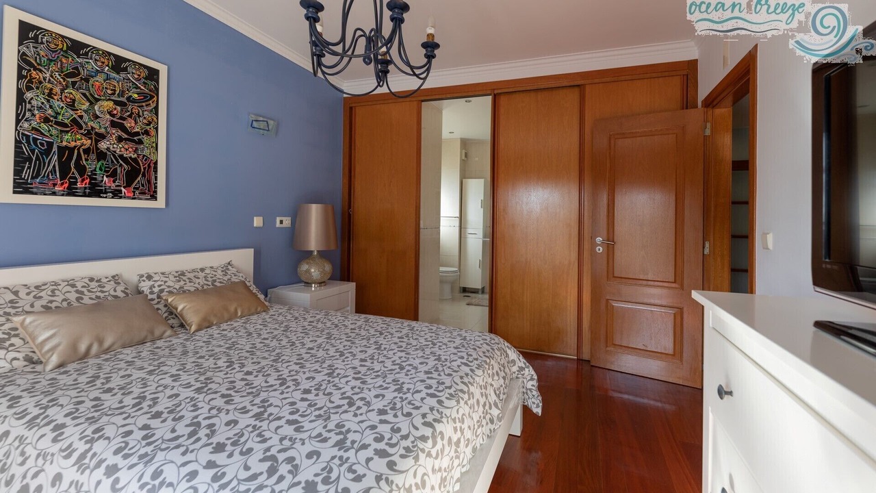Photo of Bedroom in Carcavelos