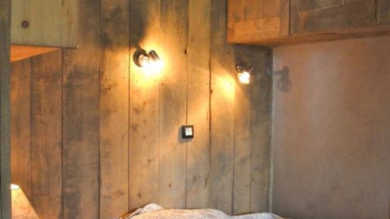 Photo of Bedroom in Arc-1800