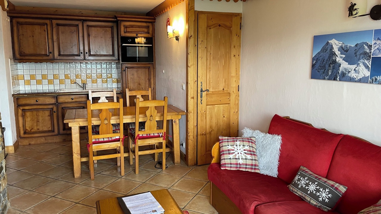 Photo of Livingroom in Arc-1800