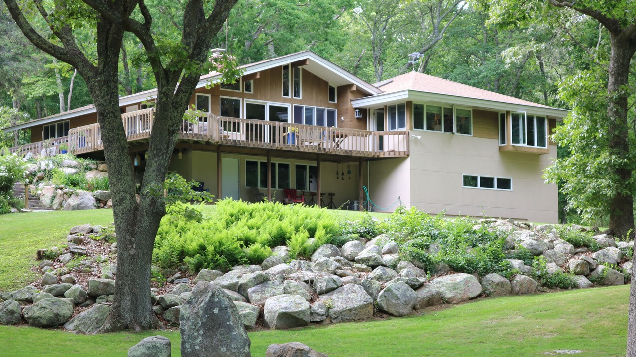 Photo of Outdoor in Pawcatuck