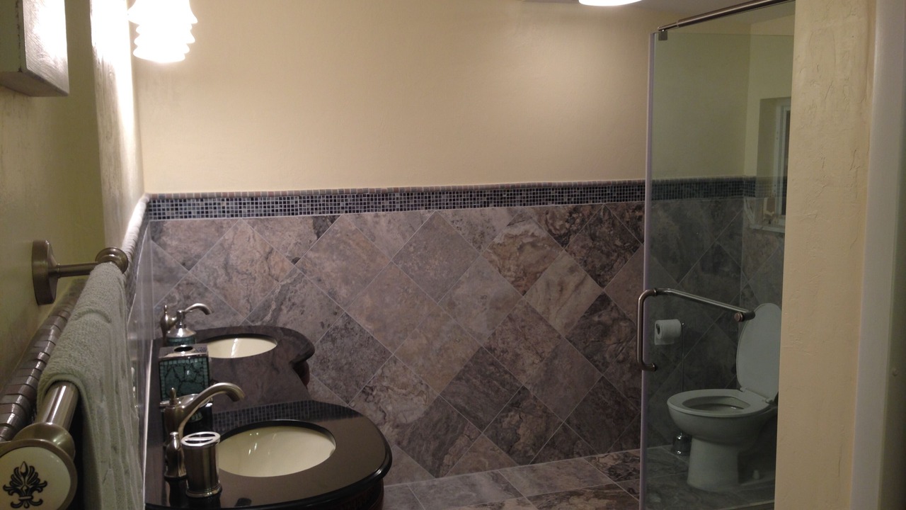 Photo of Bathroom in Caloosahatchee
