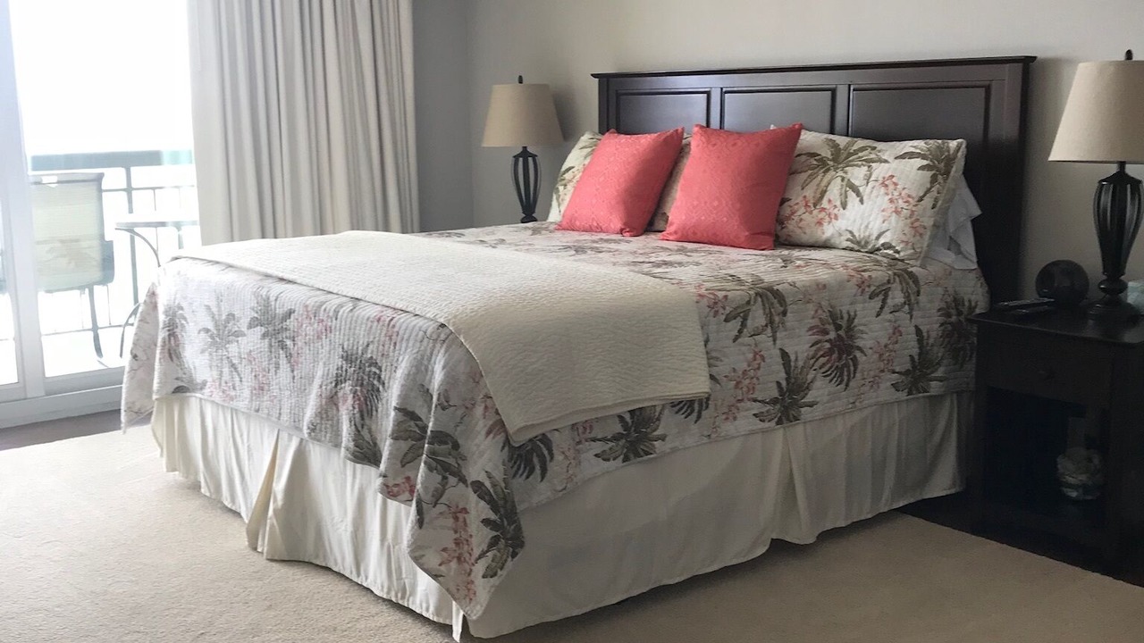 Photo of Bedroom in Arcadian Shores