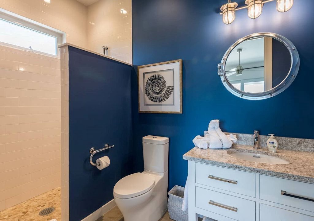 Photo of Bathroom in Marathon
