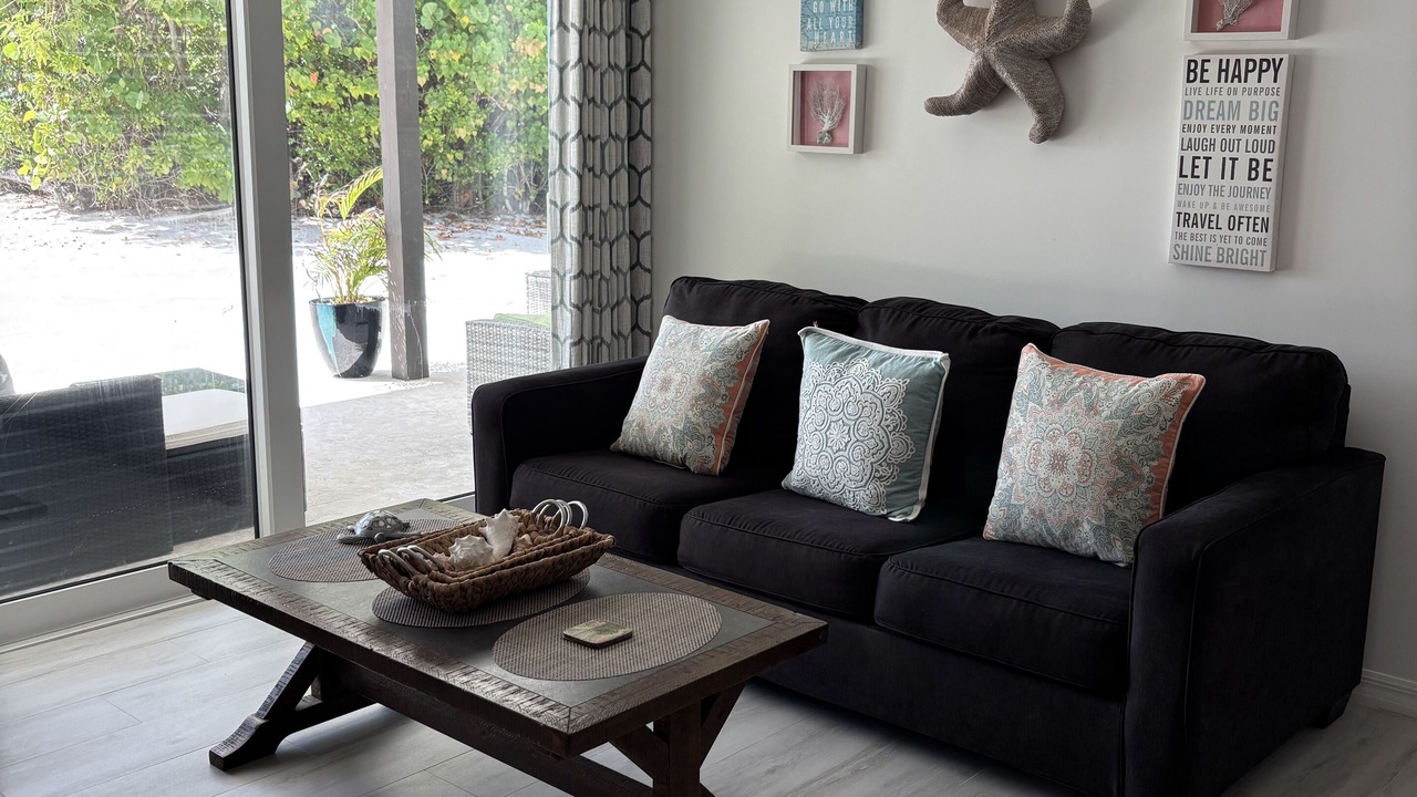Photo of Livingroom in Bodden Town
