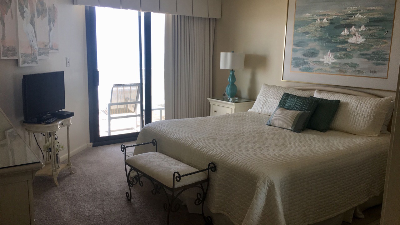 Photo of Bedroom in Crescent Beach