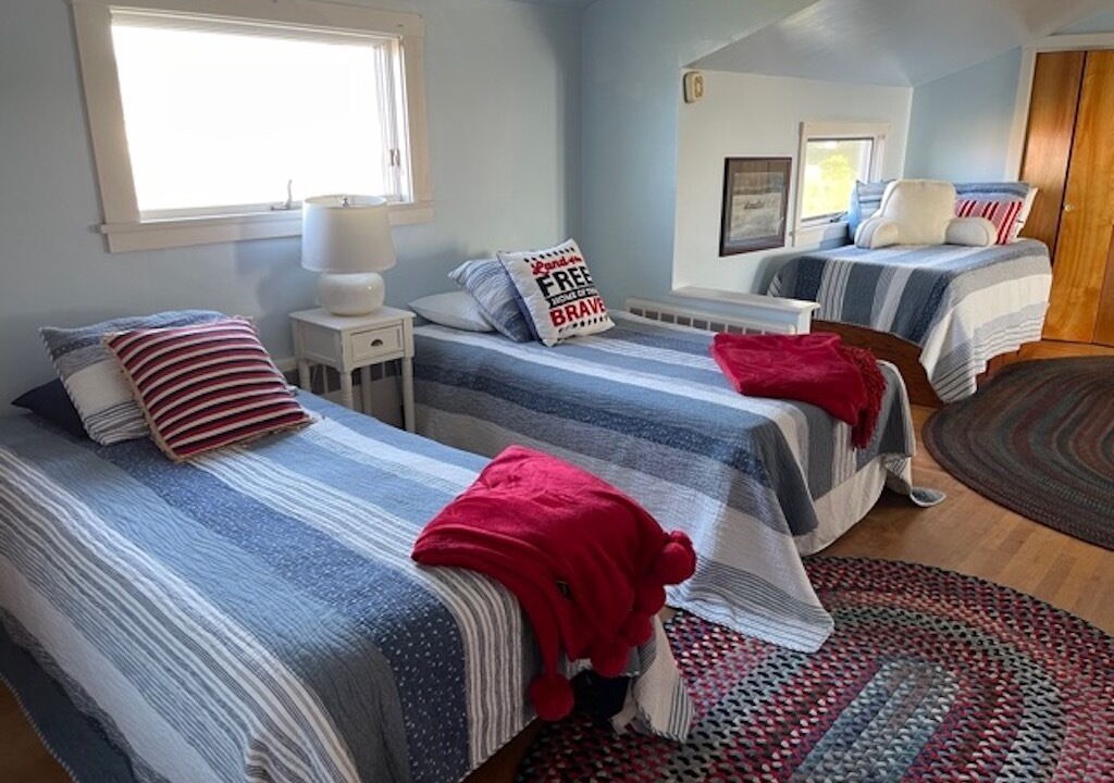 Photo of Bedroom in Old Saybrook