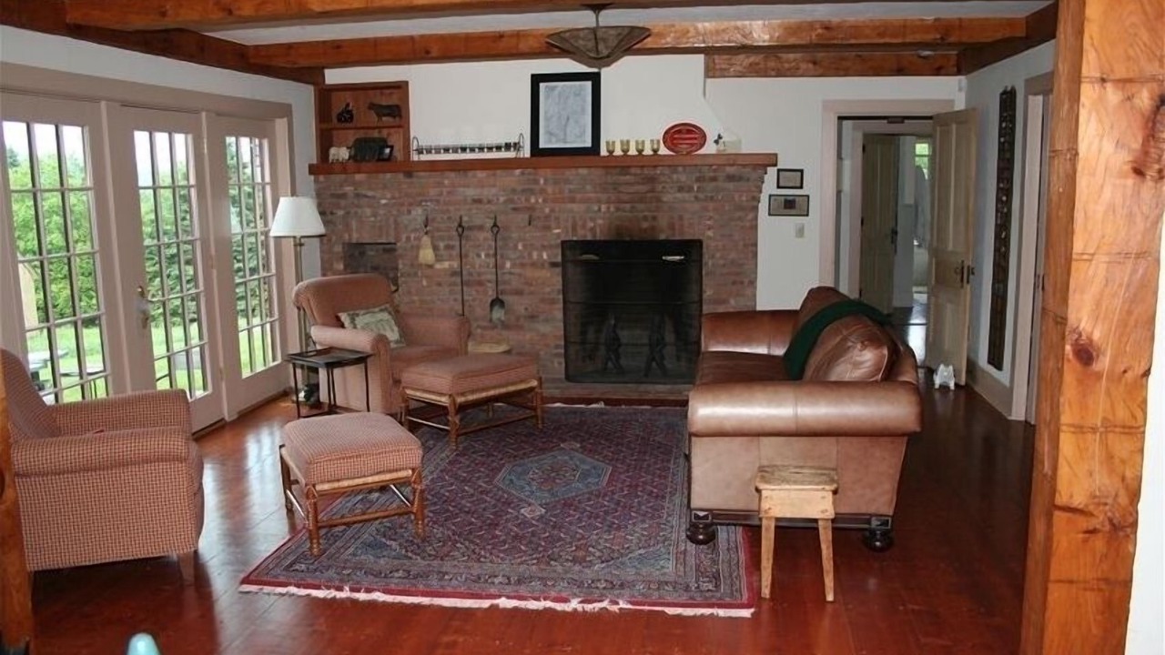 Photo of Livingroom in Hardwick