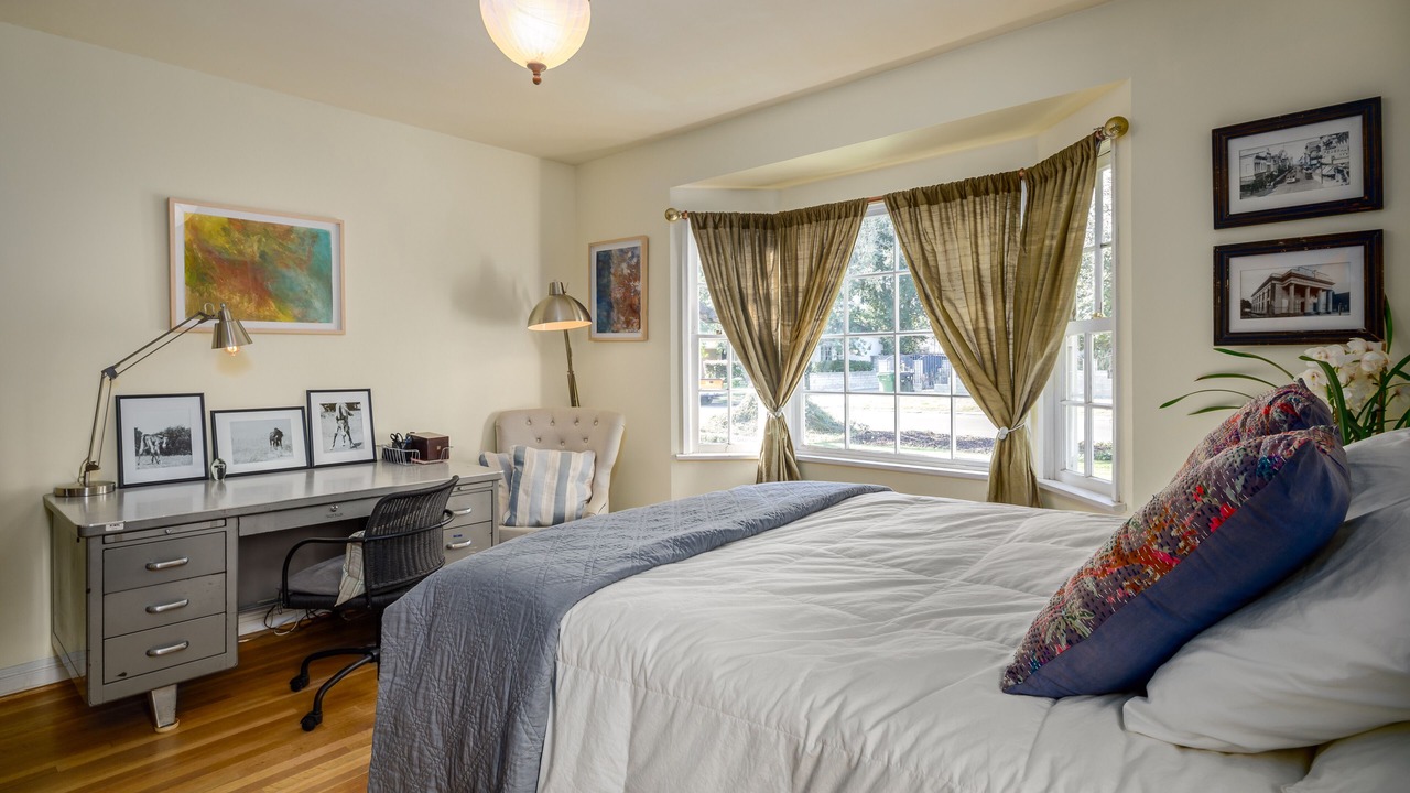 Photo of Bedroom in Valley Village