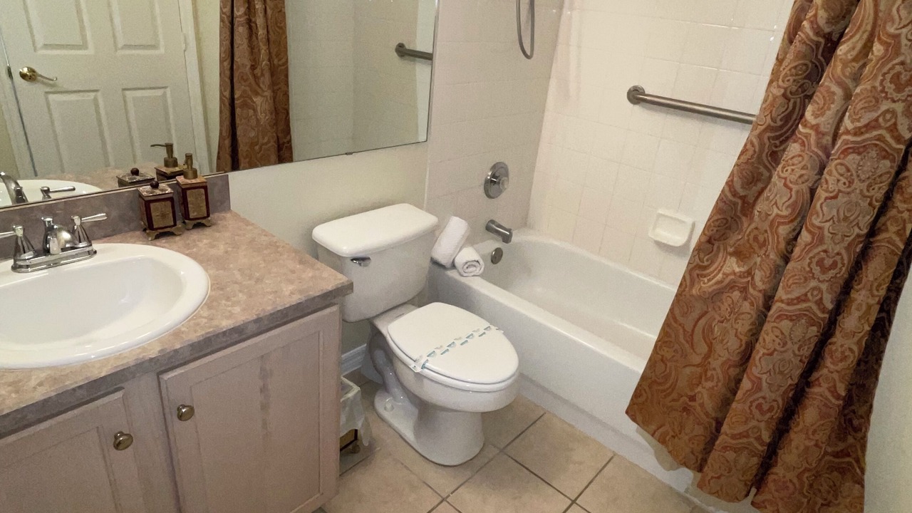 Photo of Bathroom in Windsor Palms