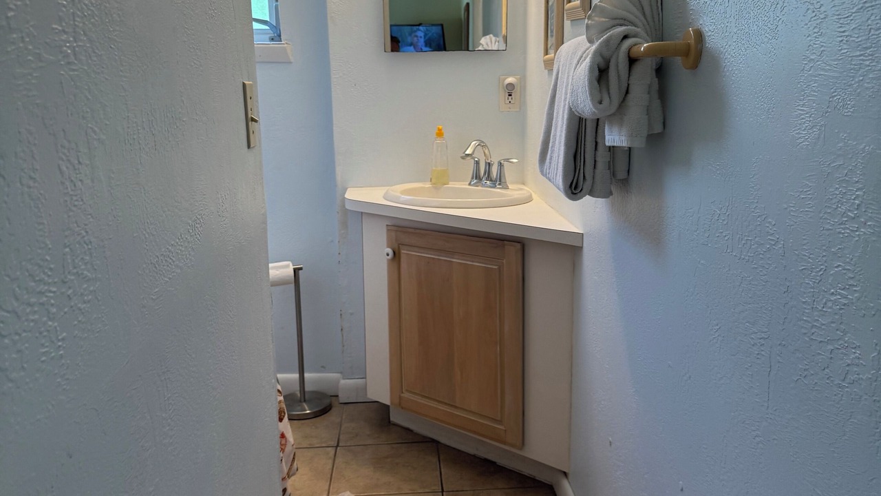 Photo of Bathroom in Cudjoe Key