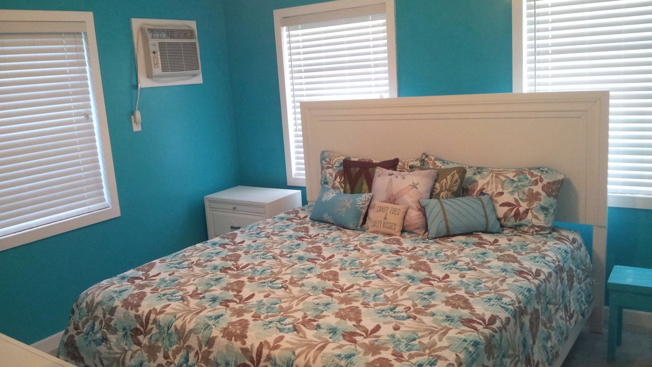 Photo of Bedroom in Spanish Wells