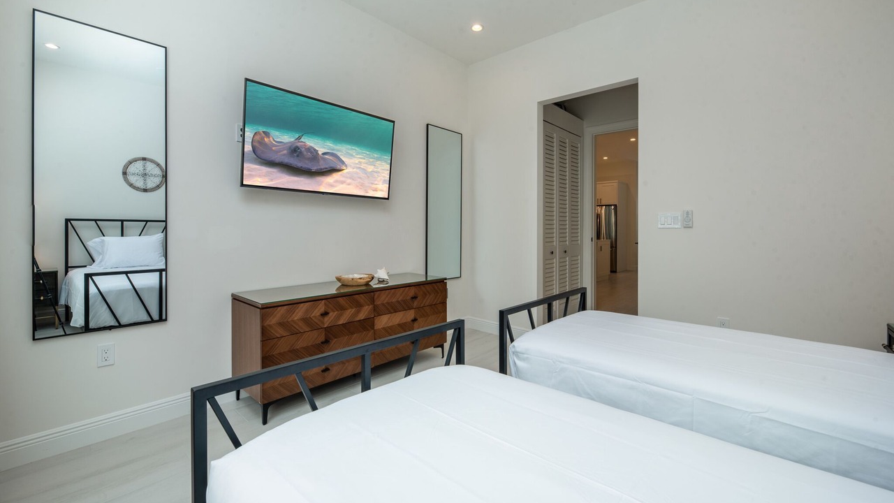 Photo of Bedroom in West Bay