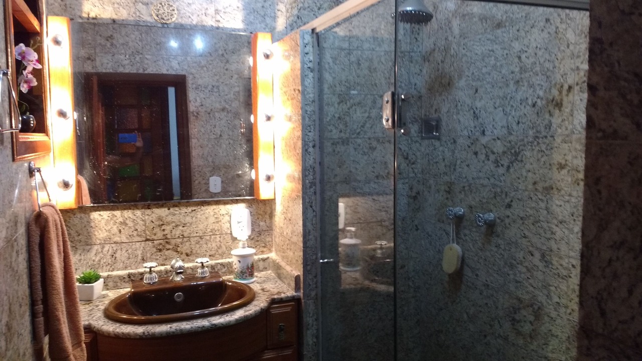 Photo of Bathroom in Pero