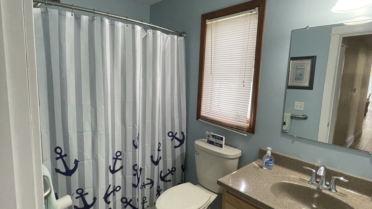 Photo of Bathroom in Twin Lake