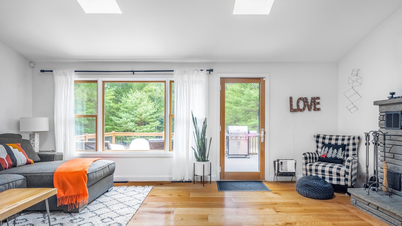 Photo of Livingroom in Saugerties