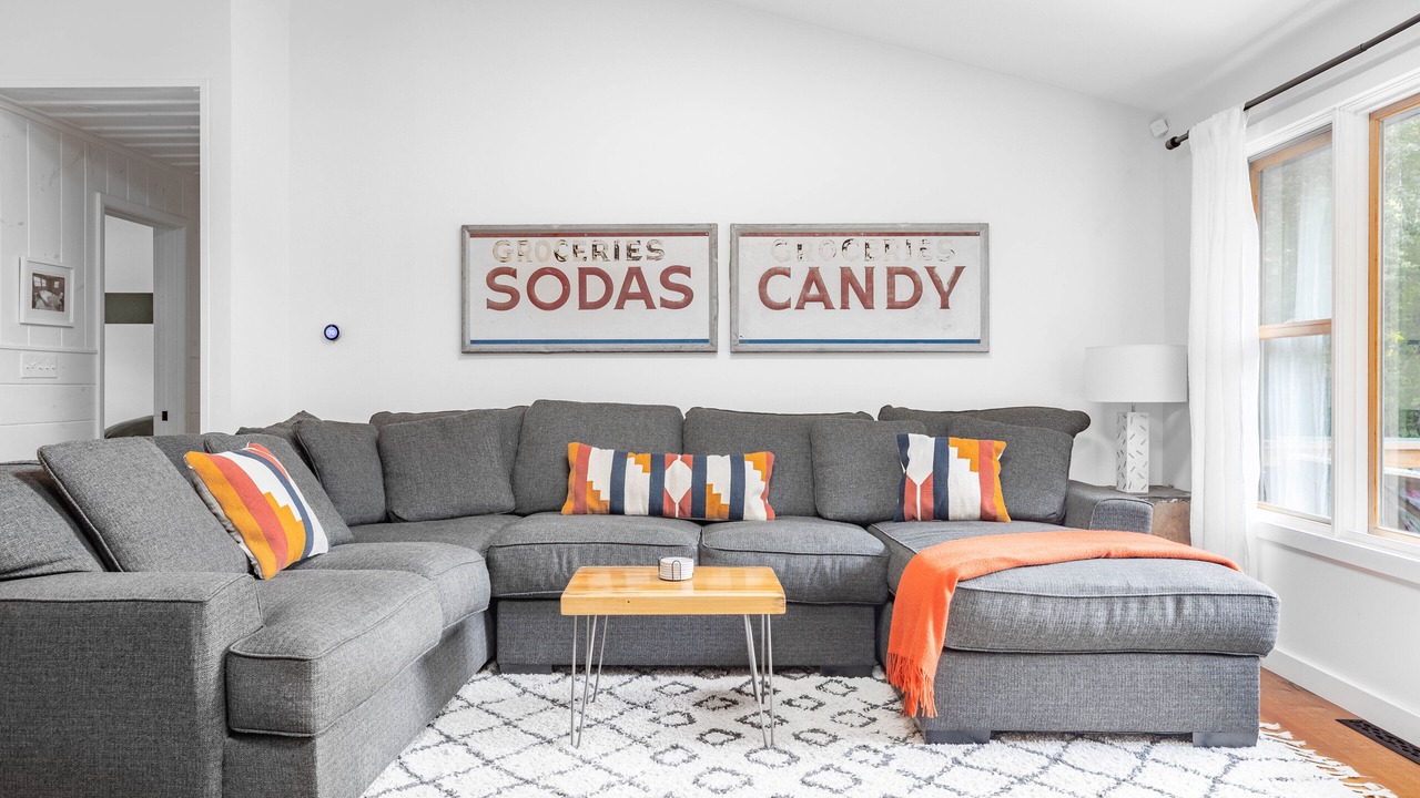 Photo of Livingroom in Saugerties
