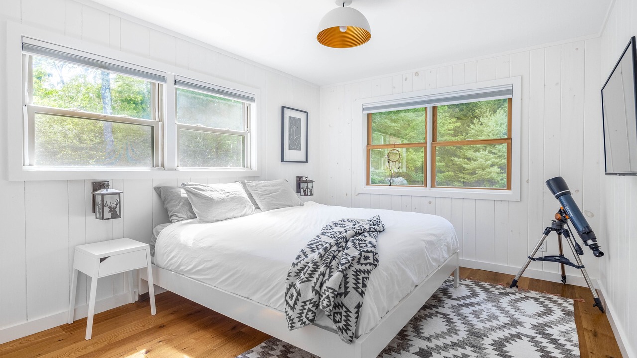 Photo of Bedroom in Saugerties