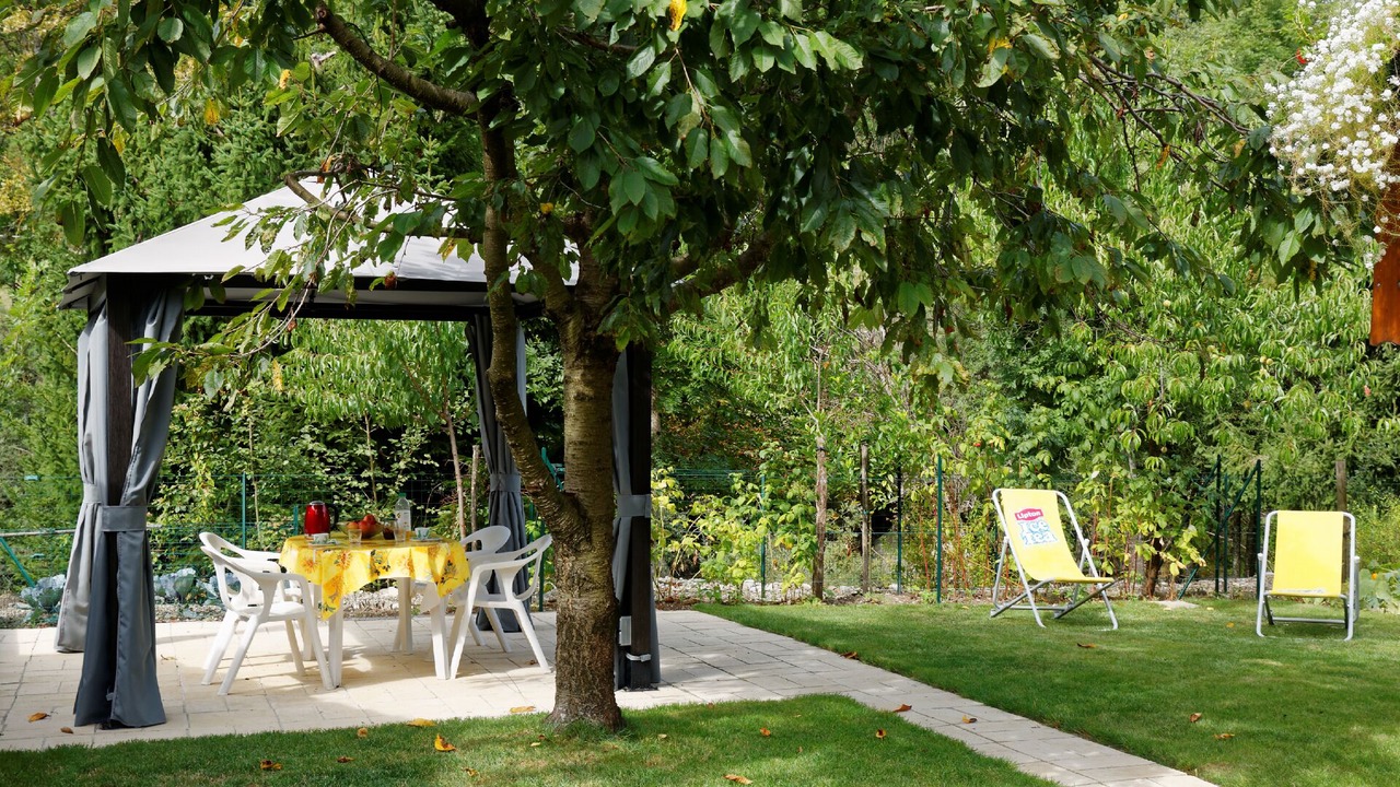 Photo of Outdoor in Thones