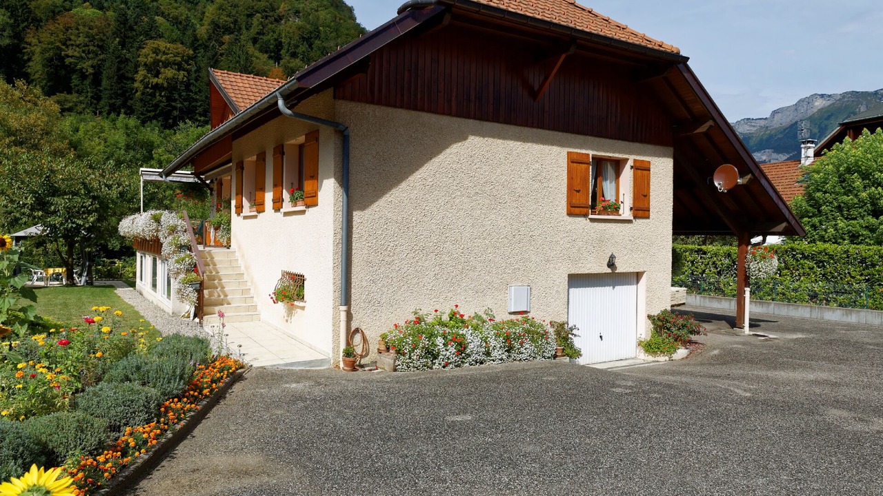 Photo of Outdoor in Thones