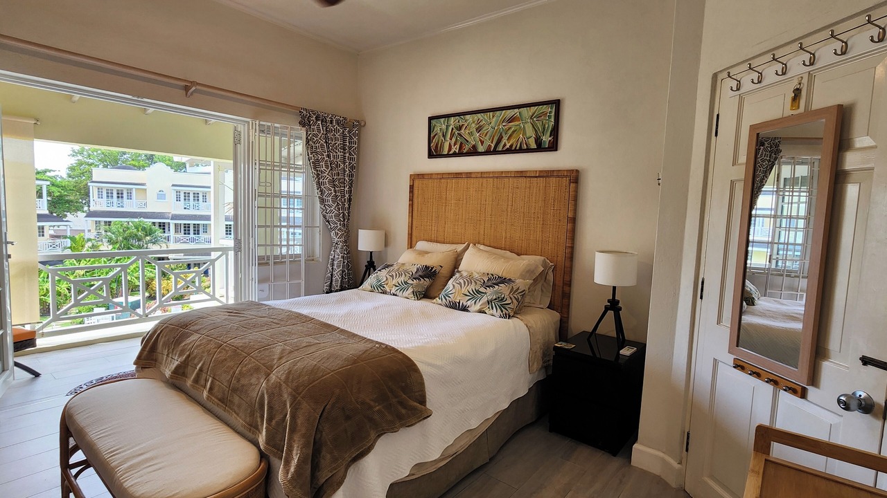 Photo of Bedroom in Marine Gardens