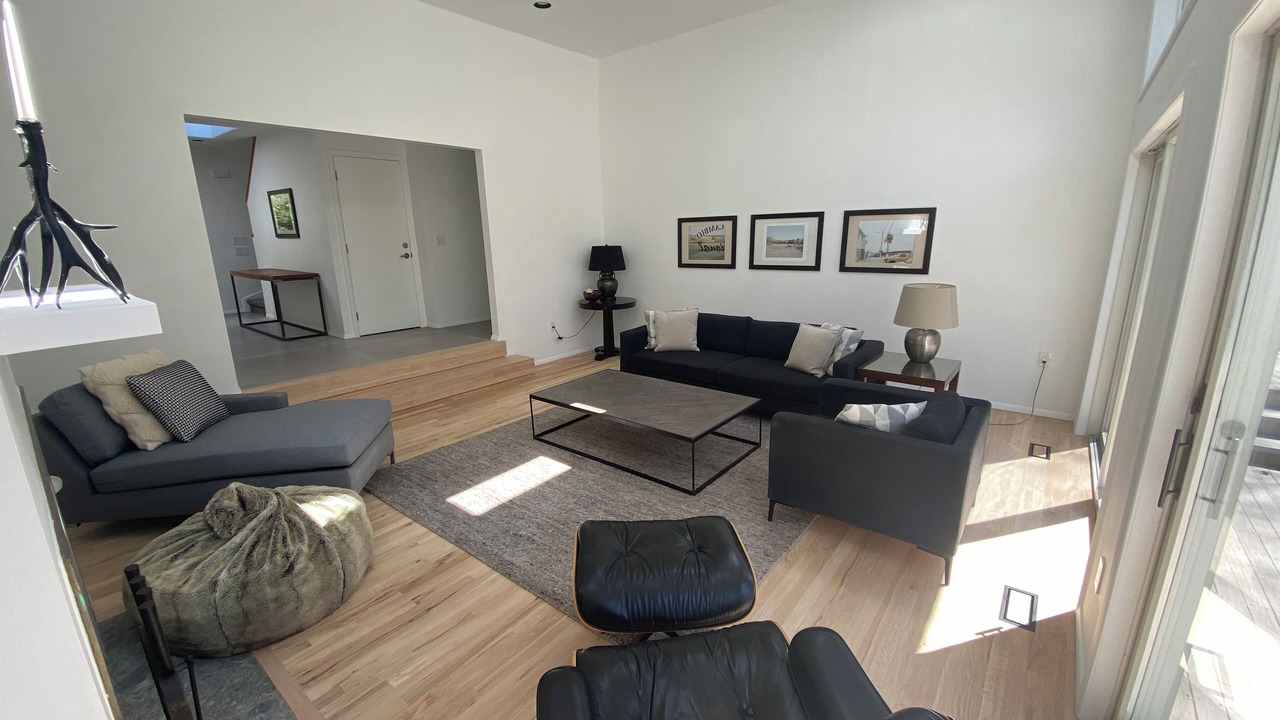 Photo of Livingroom in Amagansett North