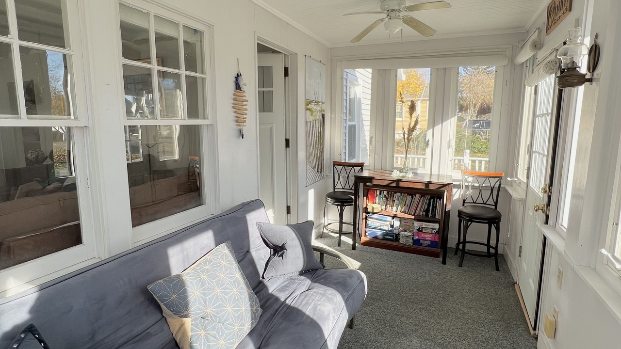 Photo of Livingroom in Clinton