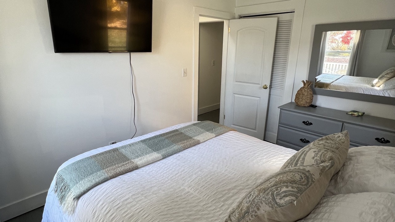 Photo of Bedroom in Clinton