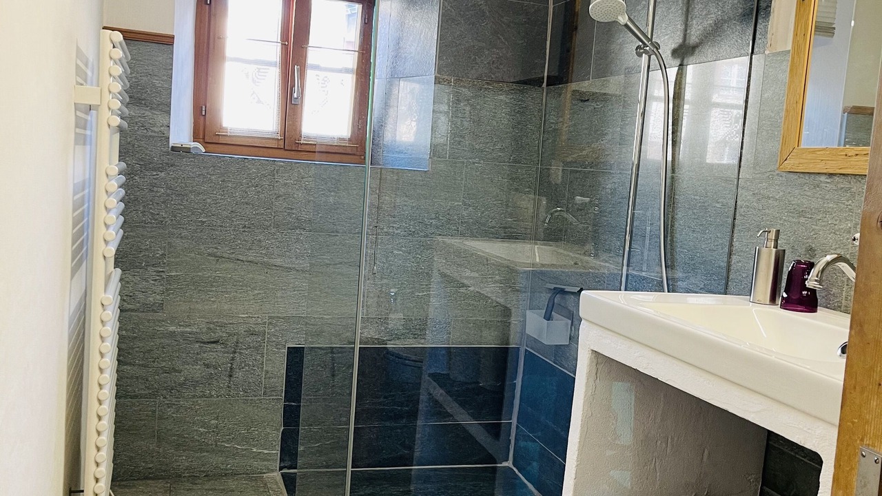 Photo of Bathroom in Sent