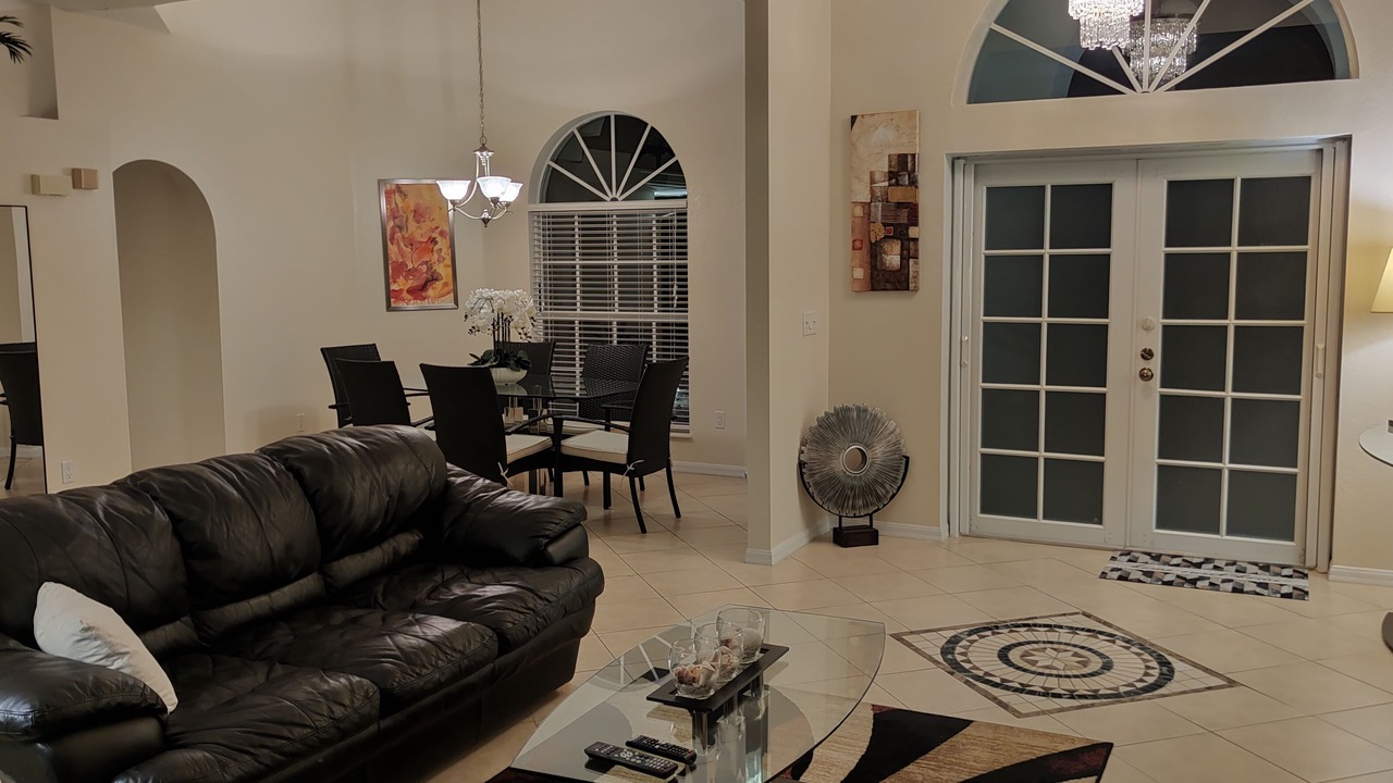 Photo of Livingroom in Caloosahatchee