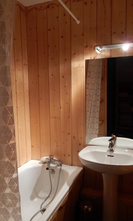 Photo of Bathroom in Eclose-Ouest