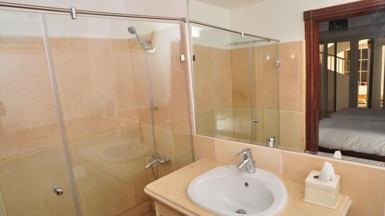 Photo of Bathroom in El Hadaba