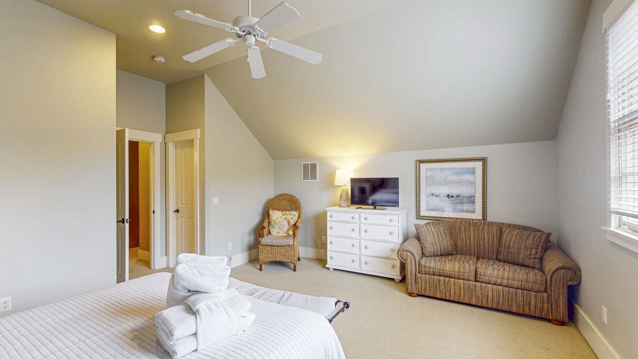 Photo of Bedroom in Folly Field