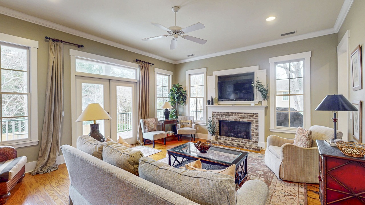 Photo of Livingroom in Folly Field