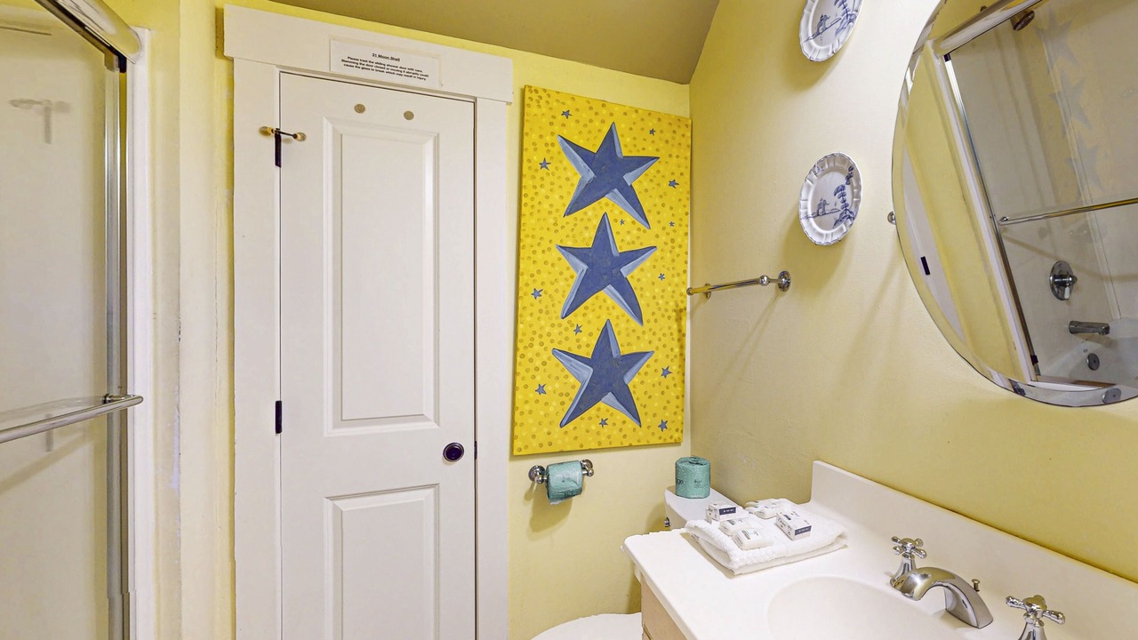 Photo of Bathroom in Folly Field