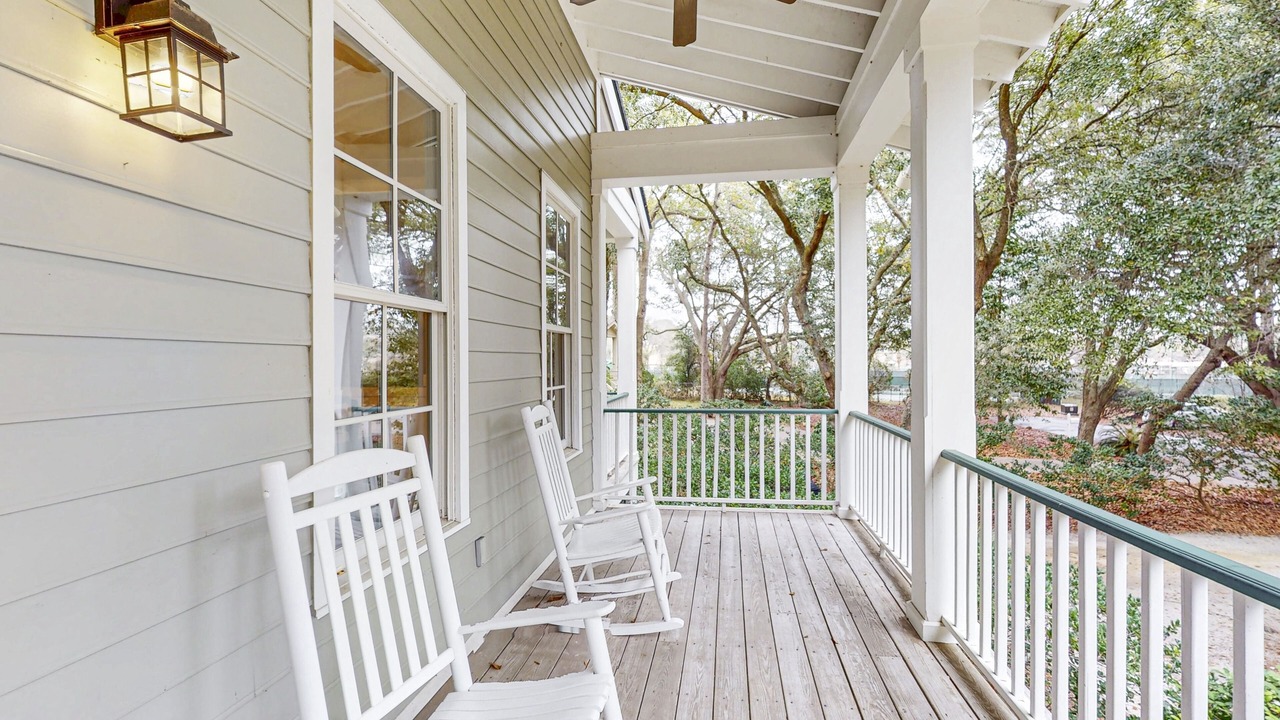 Photo of Patio Balcony in Folly Field